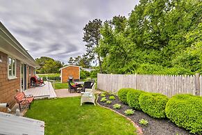 Charming Hyannis Cottage: 1 Mi to Beach!
