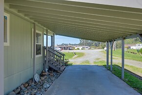Smith River Home w/ Boat Launch & Ocean Views