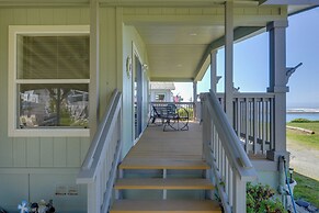 Smith River Home w/ Boat Launch & Ocean Views