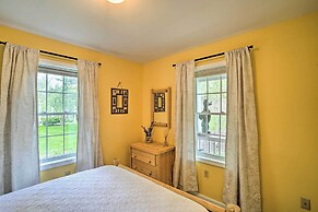 Family-friendly Hancock Home: Walk to Slopes!