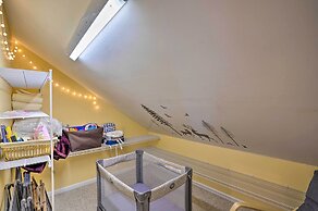 Family-friendly Hancock Home: Walk to Slopes!