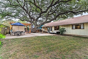 Pet-friendly Austin Ranch Home w/ Fire Pit!