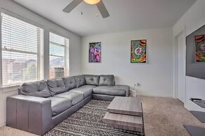 Spacious Denver Townhome Near Central Park!