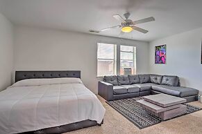 Spacious Denver Townhome Near Central Park!