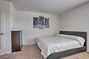 Spacious Denver Townhome Near Central Park!
