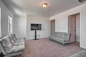 Spacious Denver Townhome Near Central Park!