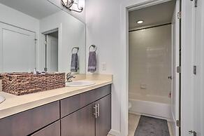 Spacious Denver Townhome Near Central Park!