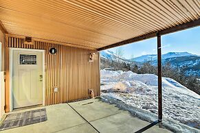 Anchorage Getaway w/ Mtn Views < 5 Mi to Zoo!