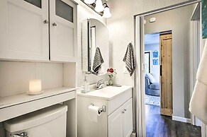 Sunny Central Condo: Lanai & Community Pool Access