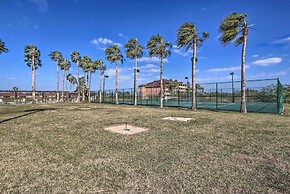 South Padre Paradise w/ Saltwater Pool Near Golf!
