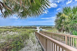 Palmetto Dunes Villa w/ Views: Steps to Beach!