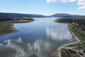 Walk to Big Bear Lake: Cozy Cabin w/ Deck