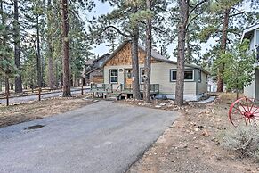 Walk to Big Bear Lake: Cozy Cabin w/ Deck