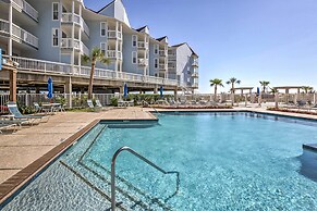 Beachside Condo w/ Pool & Hot Tub in Galveston!
