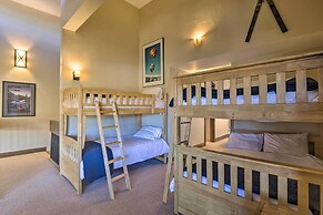 Walk to Ski Lift: Mtn-view Condo in Breckenridge