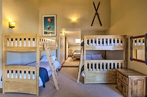 Walk to Ski Lift: Mtn-view Condo in Breckenridge