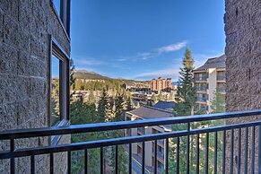 Walk to Ski Lift: Mtn-view Condo in Breckenridge