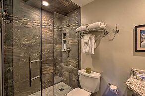 Walk to Ski Lift: Mtn-view Condo in Breckenridge