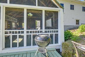 Spacious Home on Bear Camp River in Tamworth!