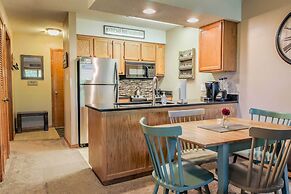 Cozy Branson Getaway ~ 2 Mi to Silver Dollar City!