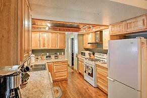 Quaint Priest Lake Cabin w/ Patio < 1 Mi to Lake!