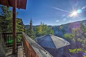 Spacious Breckenridge Condo: Walk to Ski Lifts!