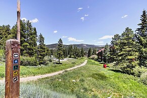 Spacious Breckenridge Condo: Walk to Ski Lifts!