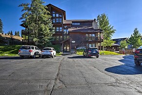 Spacious Breckenridge Condo: Walk to Ski Lifts!
