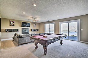 Incredible Oregon Retreat w/ Private Hot Tub!