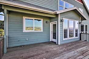 Incredible Oregon Retreat w/ Private Hot Tub!