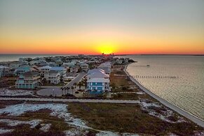 Pensacola Beach Resort Condo With Beach Access!