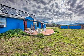 Cozy 'blue Adobe' w/ Steam Room 2 Mi. From Taos!