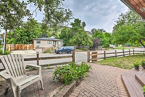 Relaxing Golden Getaway w/ Grill < 1 Mi to Town!