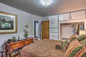 Relaxing Golden Getaway w/ Grill < 1 Mi to Town!