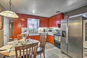 Relaxing Golden Getaway w/ Grill < 1 Mi to Town!