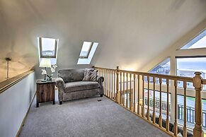 Logan Road Lookout, Lincoln City Home w/ Game Room