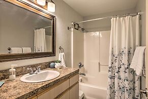 Logan Road Lookout, Lincoln City Home w/ Game Room