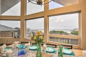 Logan Road Lookout, Lincoln City Home w/ Game Room