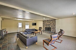 Lake Pend Oreille Condo w/ Porch & Mountain View!