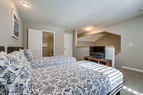 Lakefront Branson Penthouse w/ Resort Amenities!