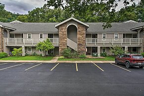 Lakefront Branson Penthouse w/ Resort Amenities!