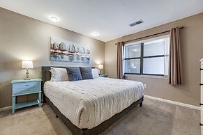 Lakefront Branson Penthouse w/ Resort Amenities!