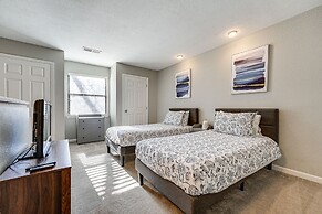 Lakefront Branson Penthouse w/ Resort Amenities!