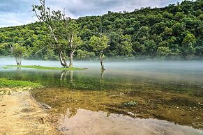 Lakefront Branson Penthouse w/ Resort Amenities!