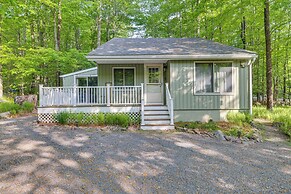 1 Block to Lake: Poconos Getaway w/ Fire Pit!