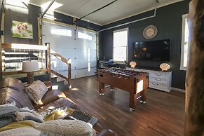 Shoreline Home w/ Boat Dock & Fire Pit in Shelby!