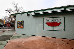 Well-appointed Condo Across Street From UC Davis!