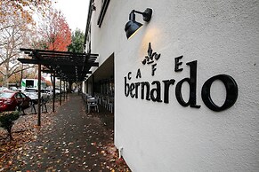 Well-appointed Condo Across Street From UC Davis!