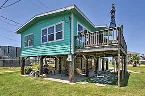 Breezy Surfside Beach Home w/ Deck: Walk to Beach