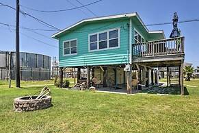 Breezy Surfside Beach Home w/ Deck: Walk to Beach